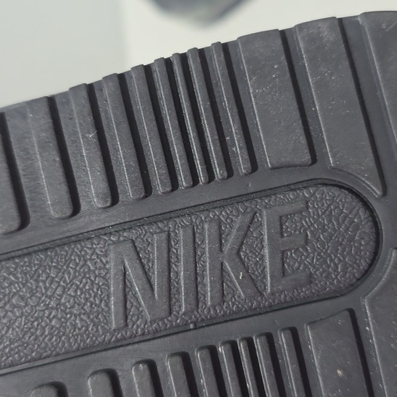 Nike Black and Gray Athletic Shoes - Picture 8 of 8